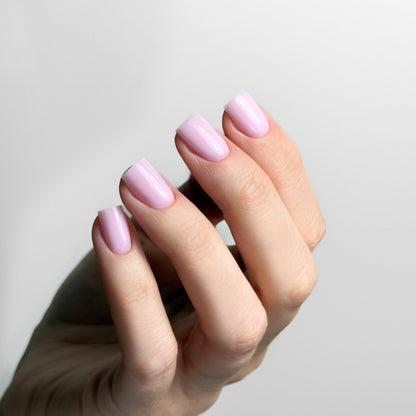 https://cdn.shopify.com/s/files/1/0695/2219/4688/files/AMOUR_nails_0e847dc5-34a3-4745-9cab-87300607fc91.jpg?v=1758285376